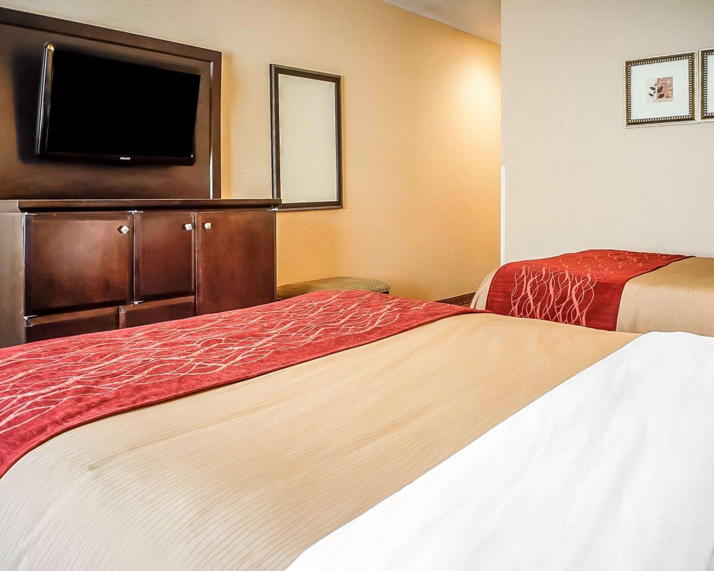 Quality Inn & Suites Roswell Exterior photo