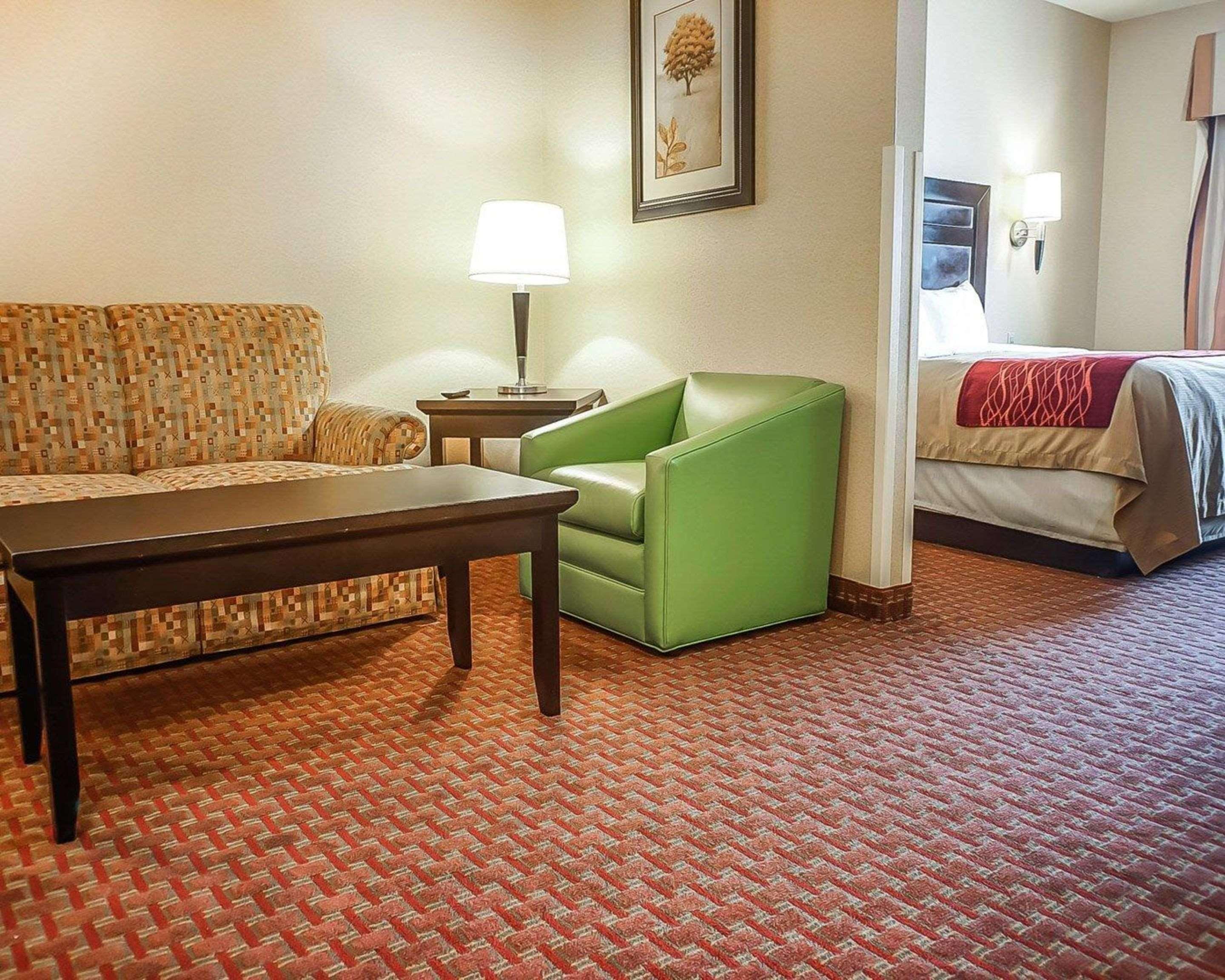 Quality Inn & Suites Roswell Exterior photo