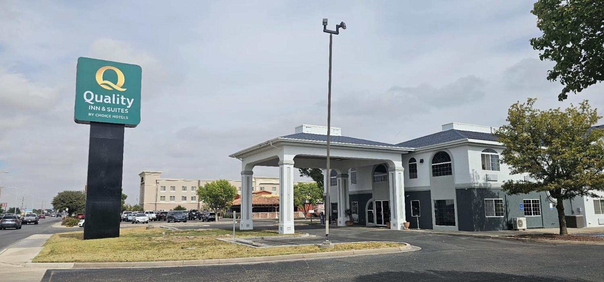 Quality Inn & Suites Roswell Exterior photo